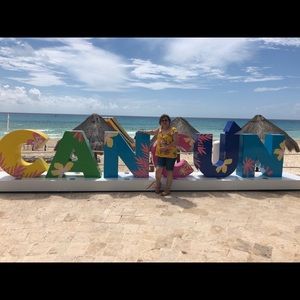 Meet your Posher, Delia